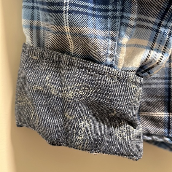 Women’s blue and white flannel shirt - Picture 4 of 6